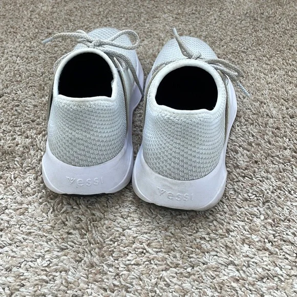 Vessi Every Day Classic Waterproof Shoes - Size 7 - Picture 5 of 6